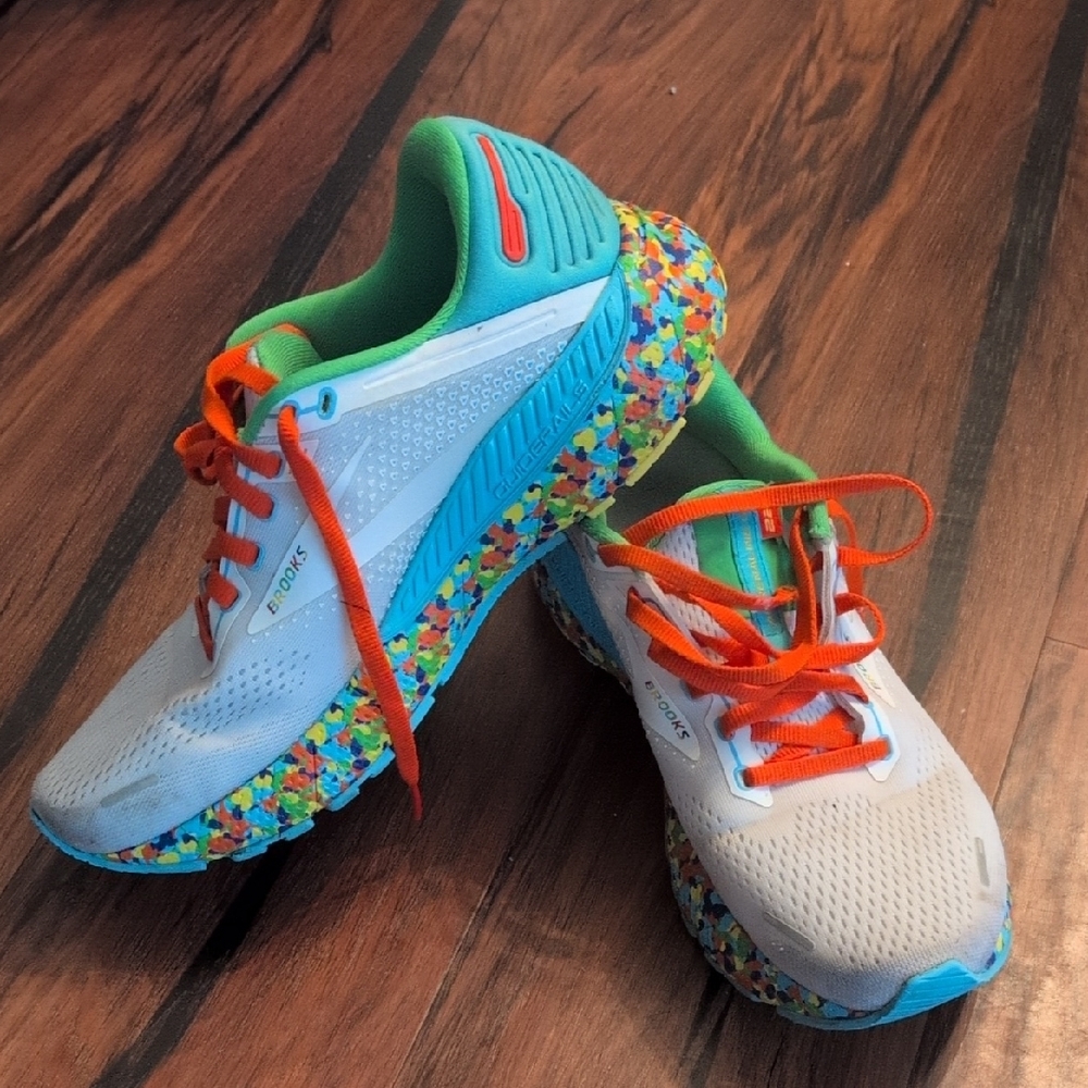 Brooks Light Blue Sneakers with Colorful Midsole and Bold Laces